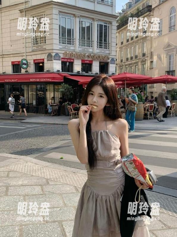 收藏了51吃瓜网址的视频，有天我可能会怀念这些傻事。