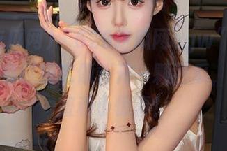 “629吃瓜网cgw”：捧着手机，看链接就像剥开一颗西瓜，满是甜蜜和小惊喜！