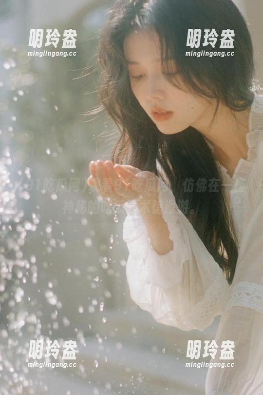 91吃瓜网 观看91吃瓜网,仿佛在一座神秘的吃瓜艺术馆漫游。
