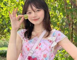 下载安卓hlw后，每次有新瓜我都变身开水烫，用脚步追上时事！
