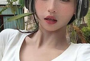 脑袋一热点开www.黑料社区.com，居然让你陷入漩涡的视频推荐！