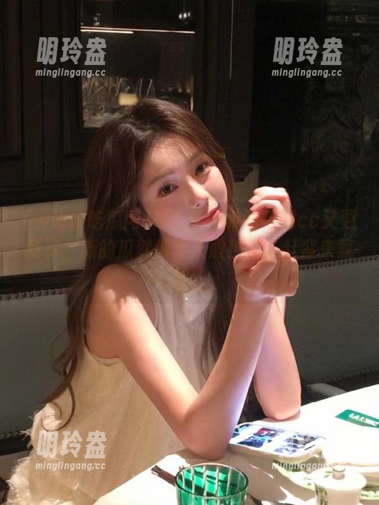 咦？www吃瓜网cc又更新了，新的瓜就像夏天般热情，赶紧来甄别！
