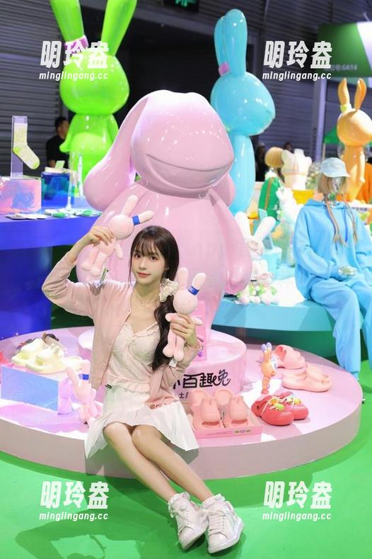 五一吃瓜 五一吃瓜app-官网网页版加载慢的时候,脑洞会不会跟我一样开得飞起?