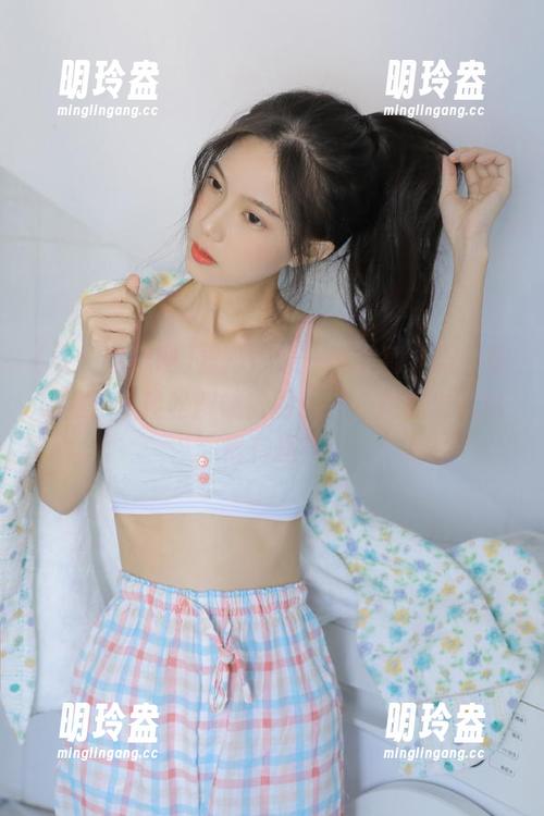 虚拟瓜园一键收割，五一吃瓜网iOS轻松解锁官网入口，烂瓜也可以很有趣！