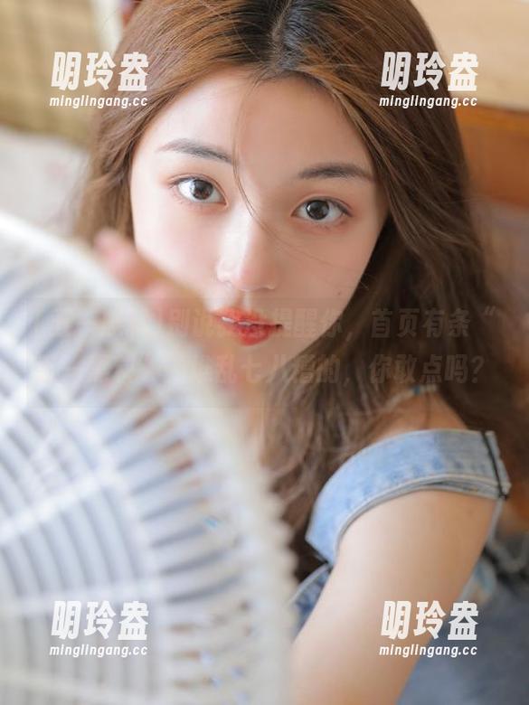 别说我没提醒你，首页有条“五一黑料”一堆乱七八糟的，你敢点吗？