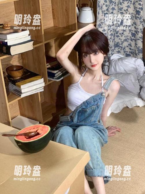 跟随“人人吃瓜网”的线路，一路艺心艺肺的小感叹。