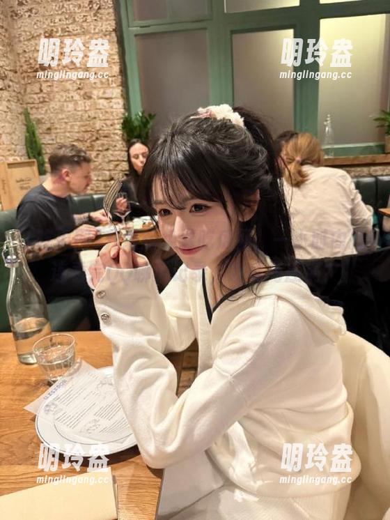 升级版免费吃瓜网，一小时内接连看完QQ聊天记录，友情高压锅？