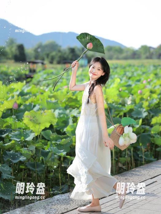 吃瓜黑料 别眨眼!传送门里的吃瓜黑料在线,瓜得太过瘾了!