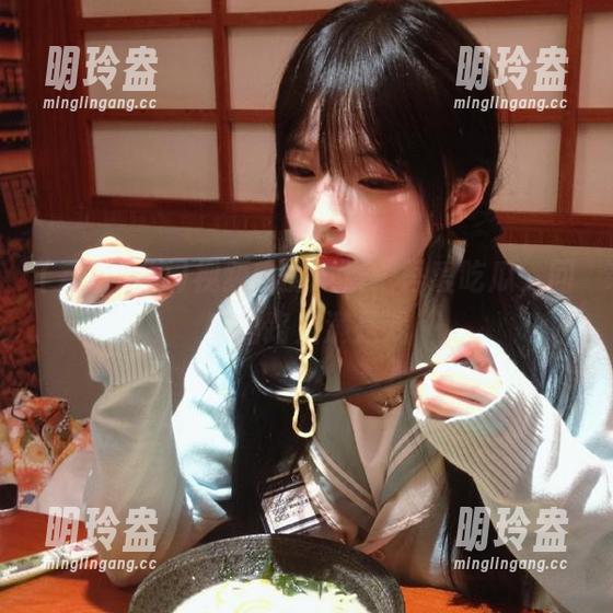 视频中的风景：吾爱吃瓜，回家的路上满是戏