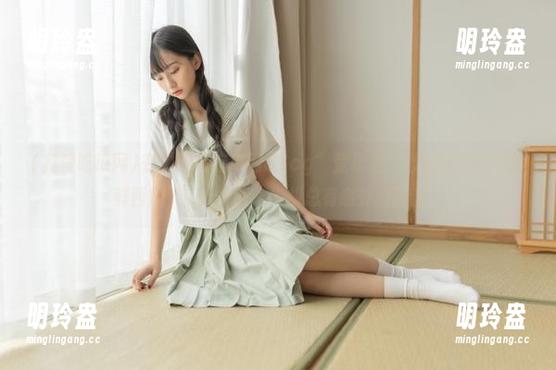 我爱吃瓜网 在“我爱吃瓜网51cg”登录后,心情就像在吃新鲜西瓜,juicy到一半却总有意外的酸涩。