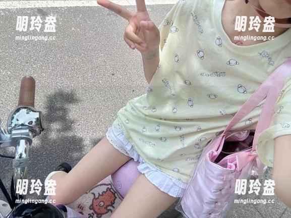 这视频里的明星黑料，完全颠覆我的认知，我真心怀疑人生。