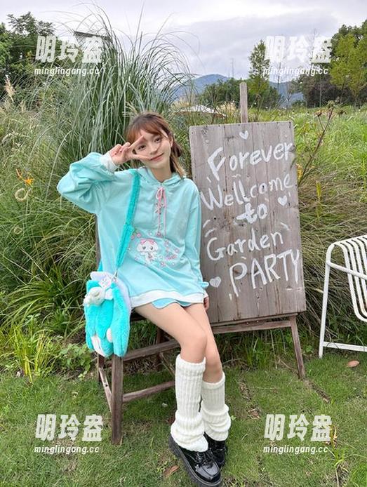 海角吃瓜 黑料抢鲜看:海角吃瓜苹果版里真实的“圈内事”