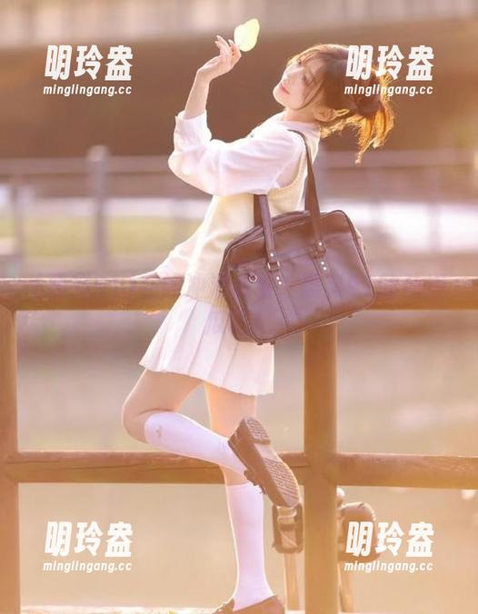黑料91 在线冲浪必看:黑料91的劲爆瓜墙!