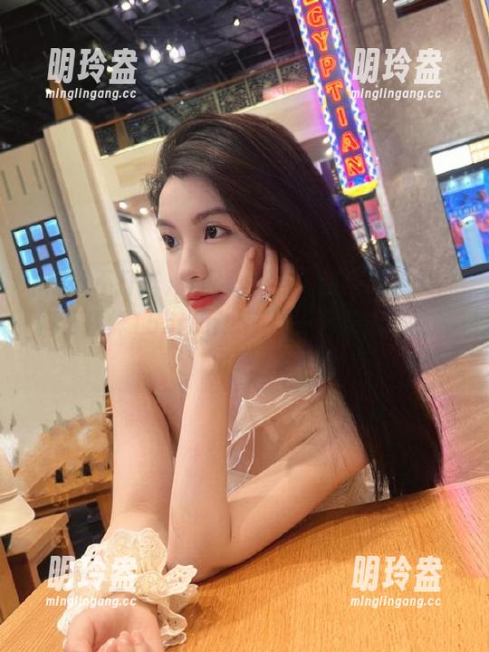 搭配爆米花，甜甜的登录黑料不打烊155fun，期待一下轰轰烈烈的瓜吧！