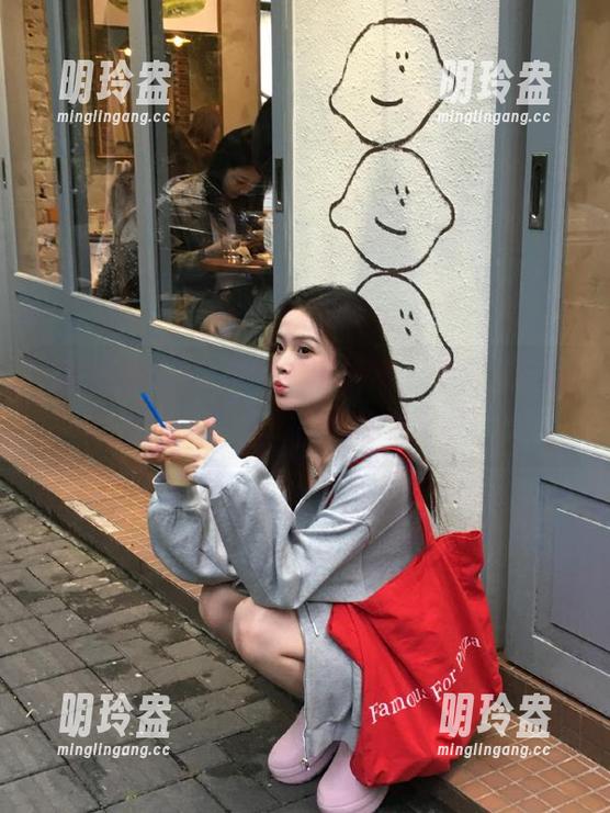 黑料不打烊 在黑料不打烊,每个瓜都让人永不迷路,特别有意思耶!