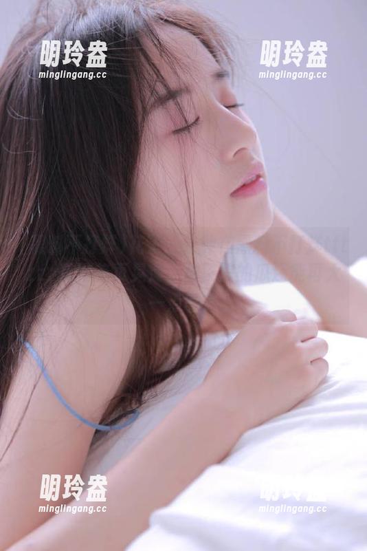 黑料不打烊 花了三分钟在黑料不打烊tttzzz官网首页晃荡,脑子里的瓜还能再大一点吗?
