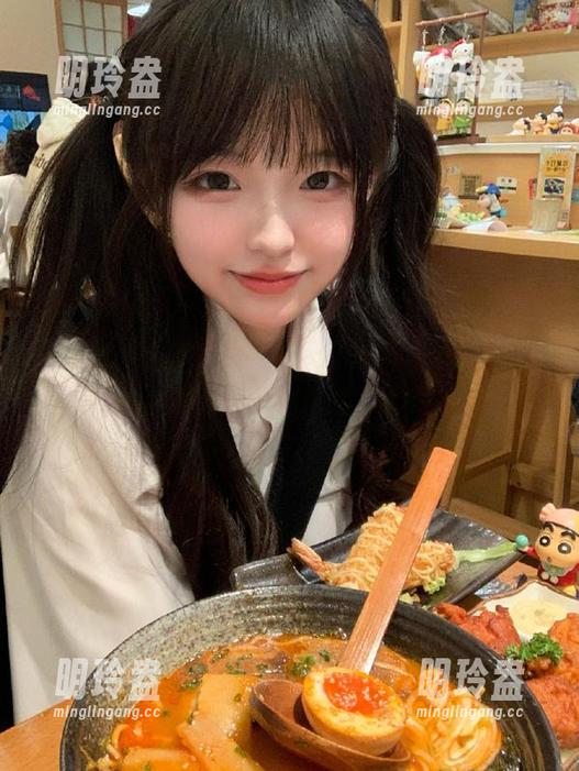 每次在线打开“黑料传送门”，心里默默祈祷别让我失望。