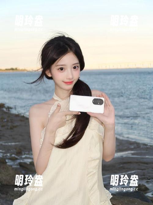 黑料吃瓜网 别光在外面吃瓜,直达黑料吃瓜网下载后全网最火的秘闻一次看尽!