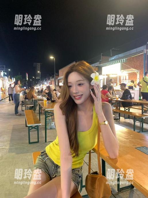 黑料吃瓜网址 在黑料吃瓜网址首页,明星丑闻比八卦还八卦,加倍欢乐,倍感意外