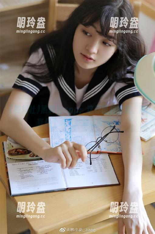 黑料社app：这界面和数据，简直是个大八卦烧烤架啊！