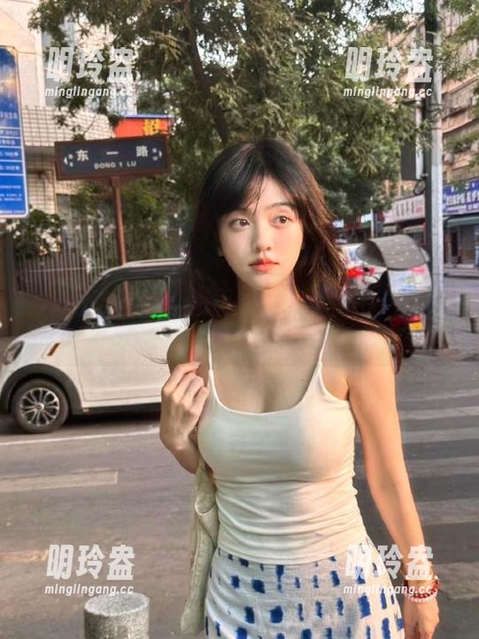 黑料网地址长明灯，八卦恋歌不断唱！