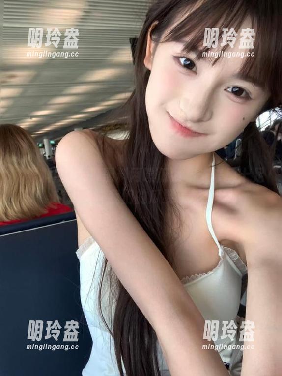黑料网曝门发布未来感十足的八卦：我们的瓜要飞起了！