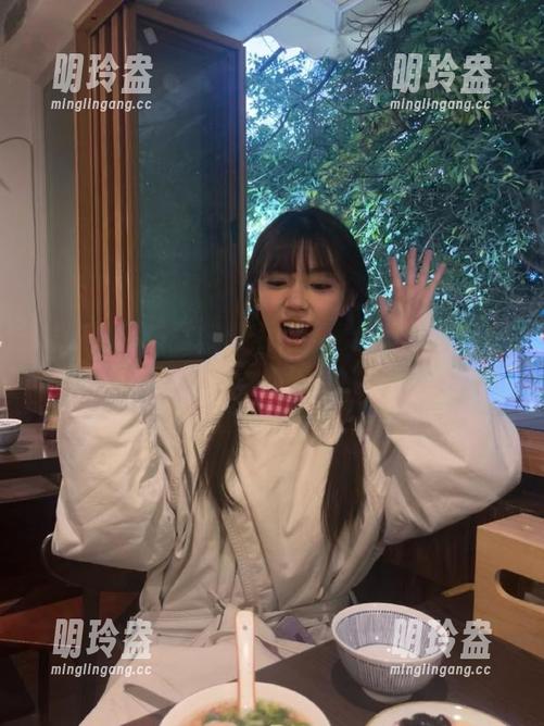 登陆黑瓜吃料官网，感觉自己仿佛被吸入八卦的旋涡